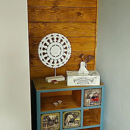 Stylish Art Free Parking *